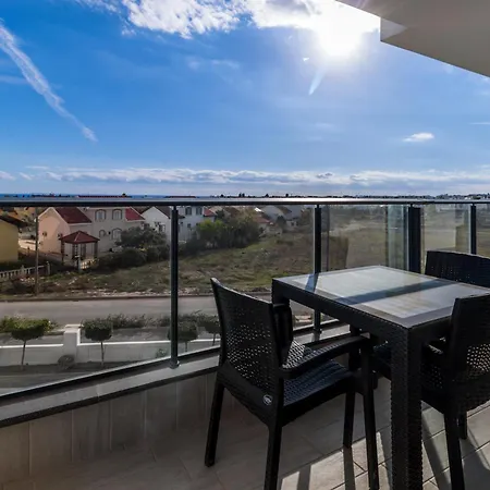 Terra Apartments In Caesar Blue Resort, Fixed Lunch Till 3Pm, Gym, Heated Pool, Sauna, Kids Club Rizokarpaso Exterior foto
