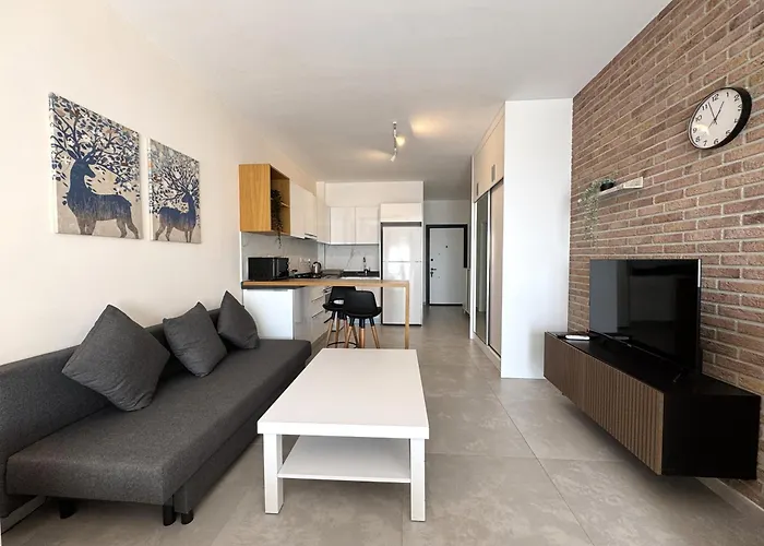 Terra Apartments In Caesar Blue Resort, Fixed Lunch Till 3Pm, Gym, Heated Pool, Sauna, Kids Club